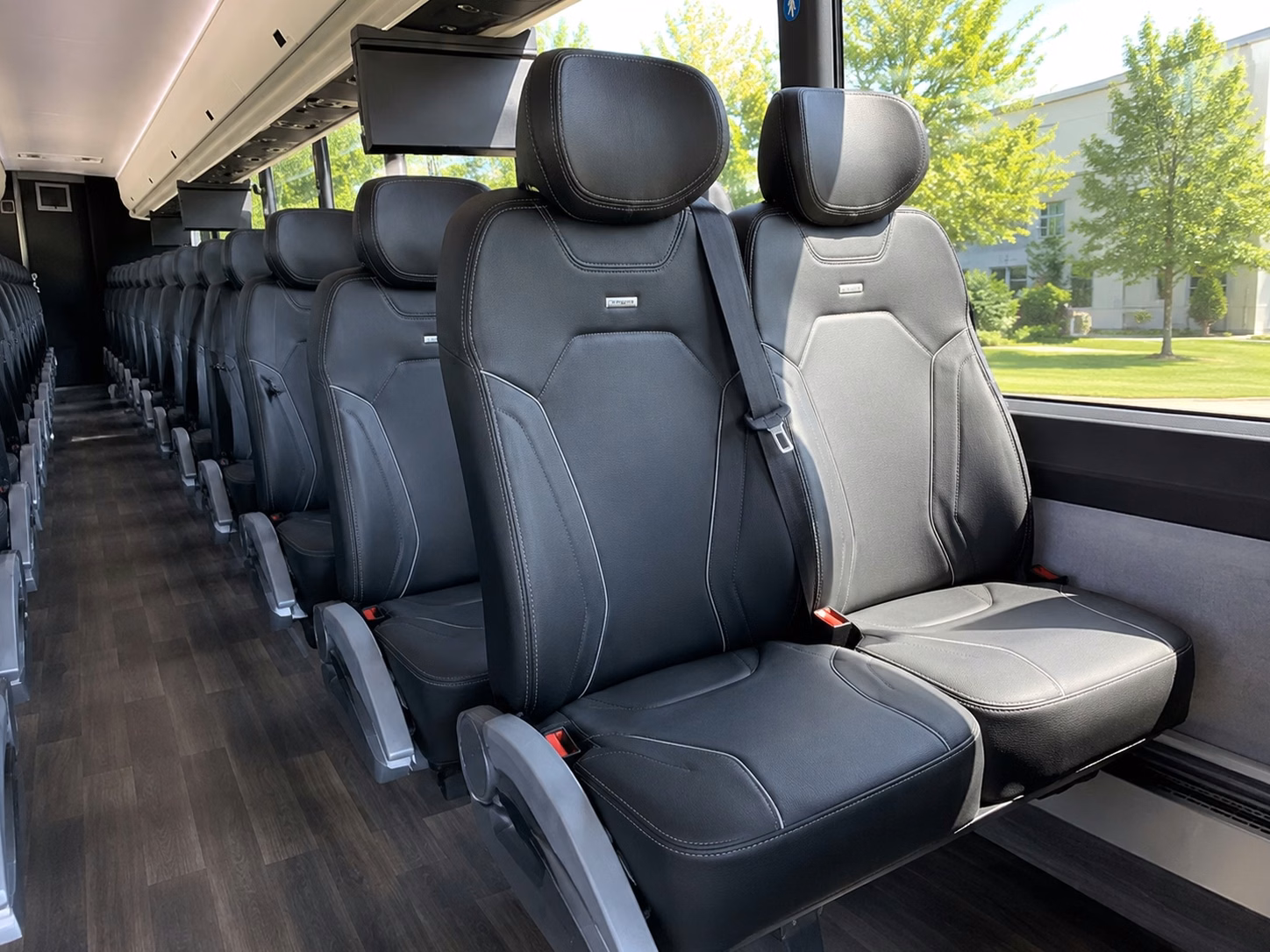 fan group shuttles to chicago area professional sporting events from hammond